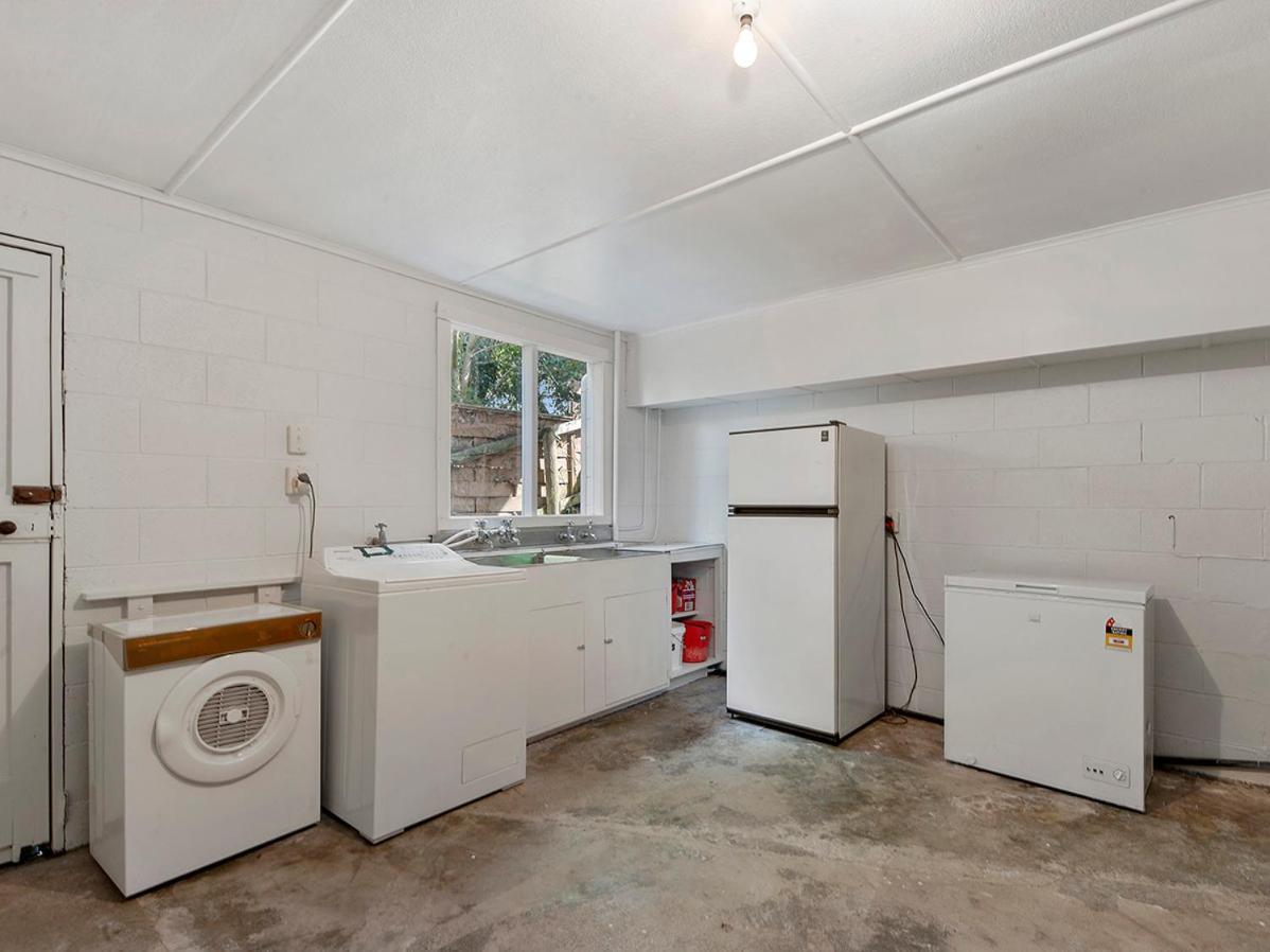 Lofty Lakeviews - Acacia Bay Holiday Home Taupo Bagian luar foto
