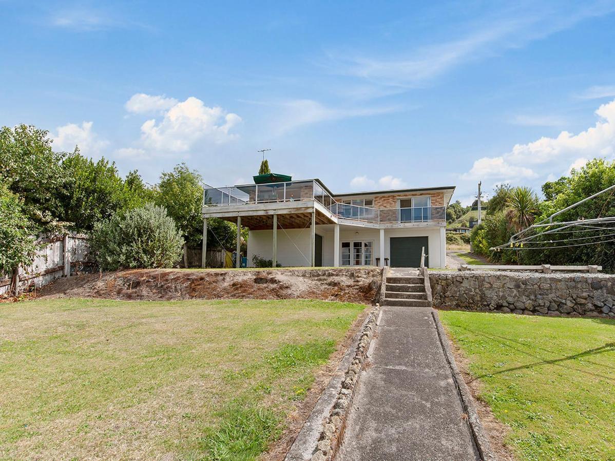 Lofty Lakeviews - Acacia Bay Holiday Home Taupo Bagian luar foto